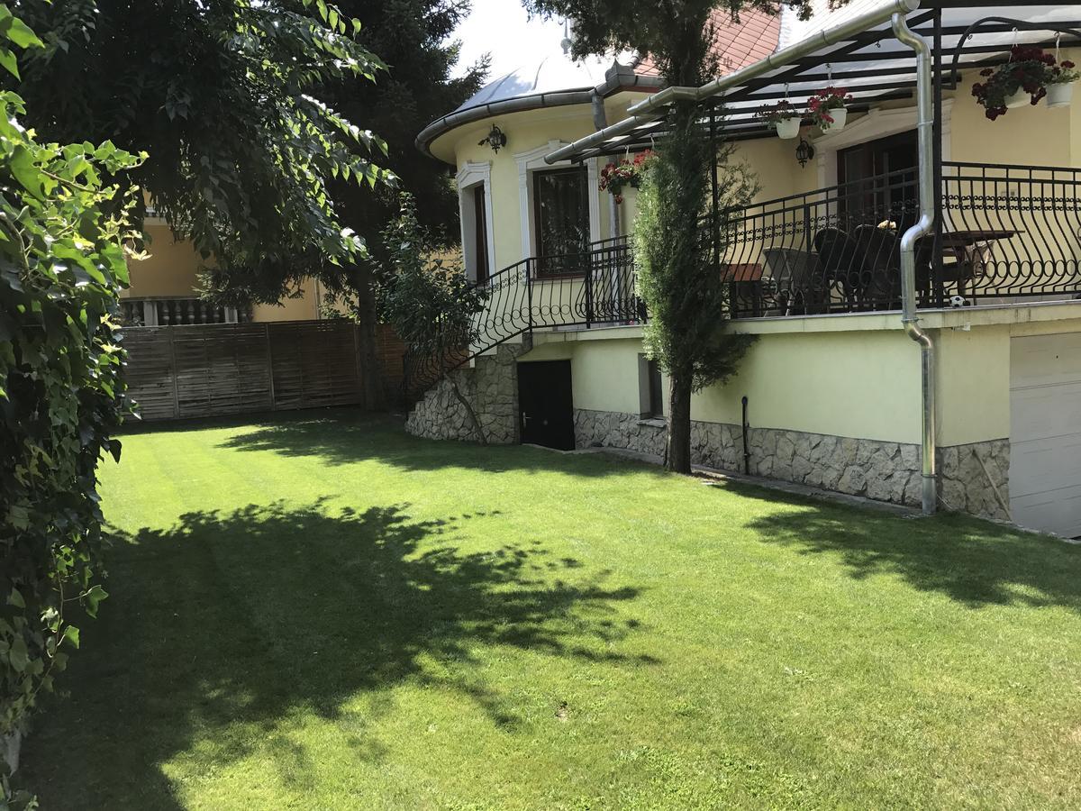 Palma Villa In City Park Budapest - Semi Suteren Ngoại thất bức ảnh