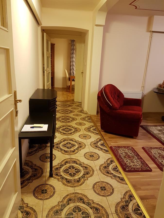 Palma Villa In City Park Budapest - Semi Suteren Ngoại thất bức ảnh