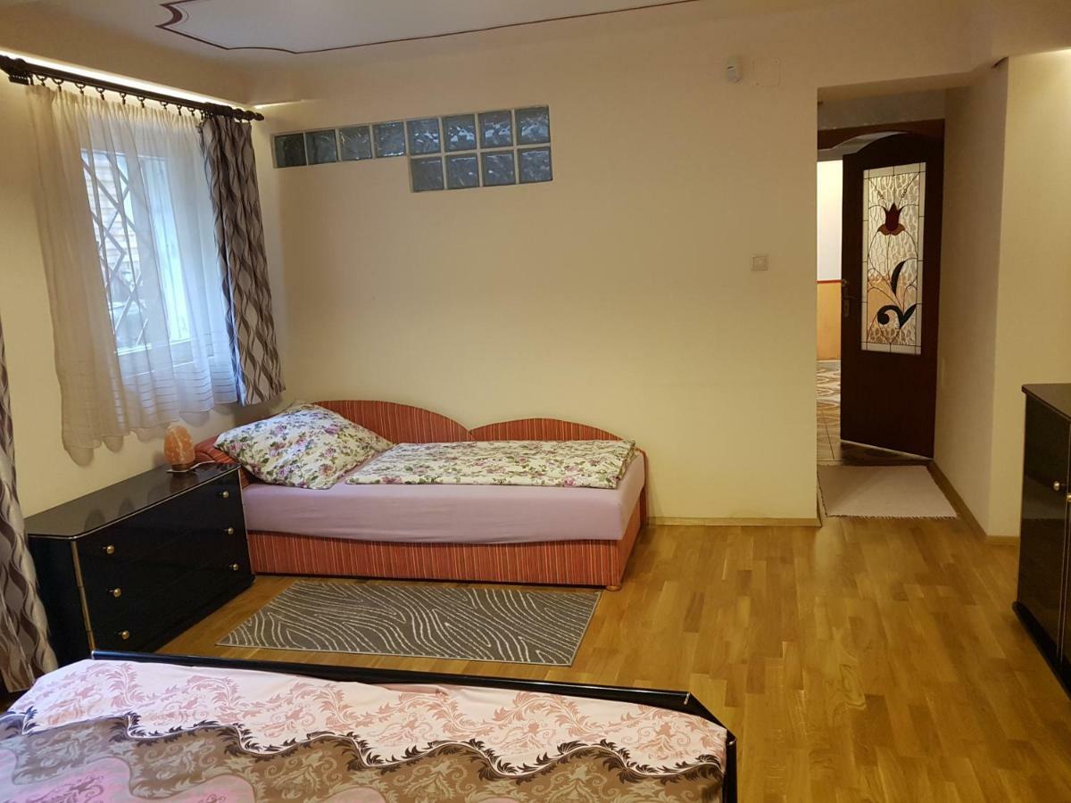 Palma Villa In City Park Budapest - Semi Suteren Ngoại thất bức ảnh